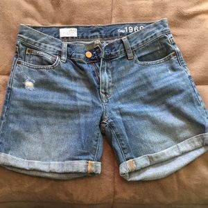Gap denim sexy boyfriend shorts